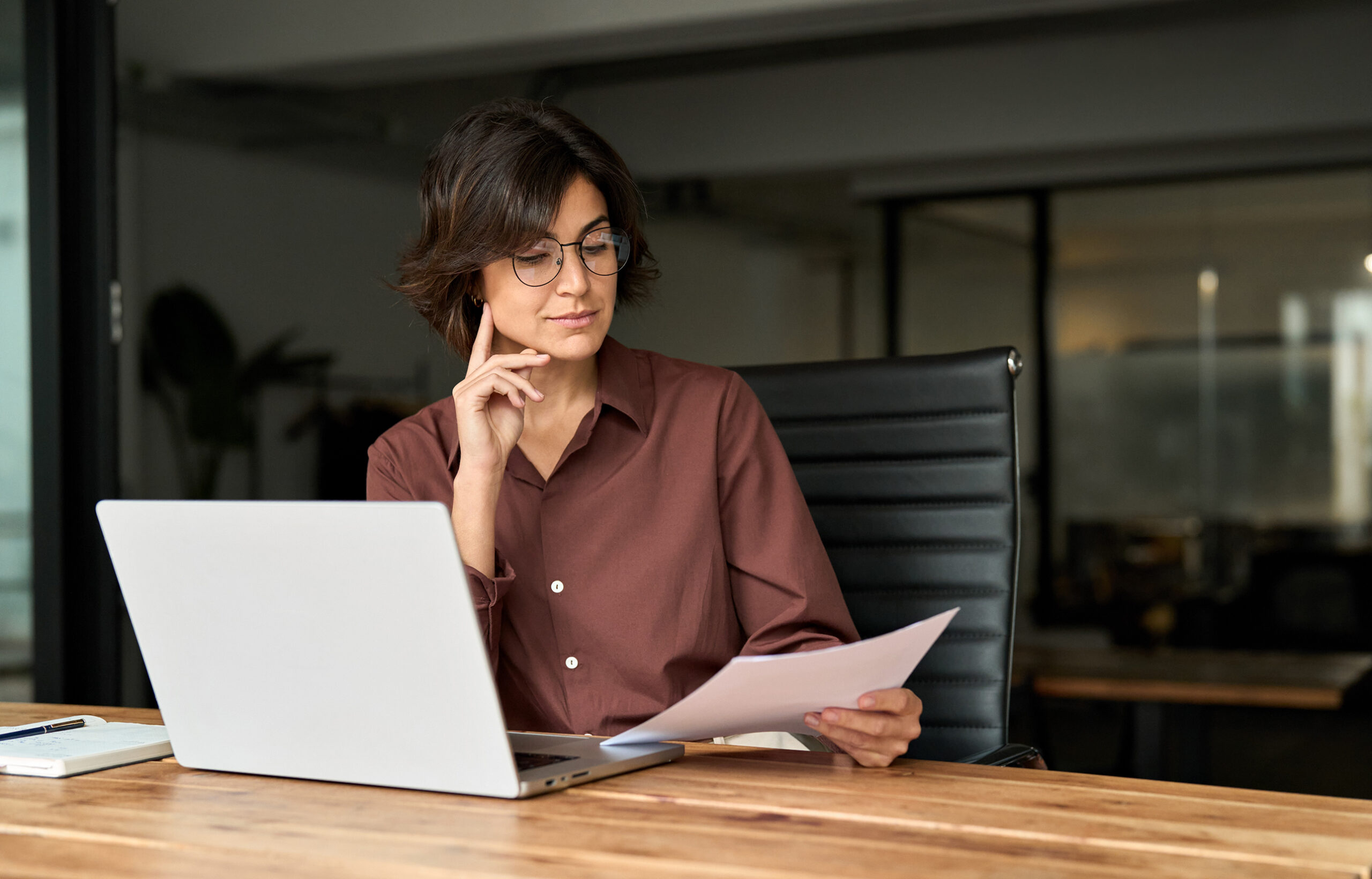 Businesswoman,Ceo,Executive,Or,Legal,Expert,Using,Laptop,Computer,At
